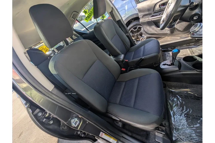 $11988 : 2015 Prius c Two image 1