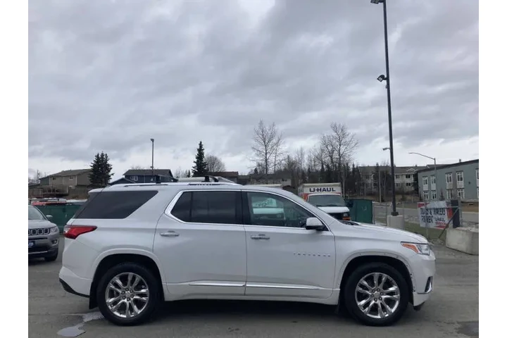 $26999 : 2018 Traverse High Country image 5