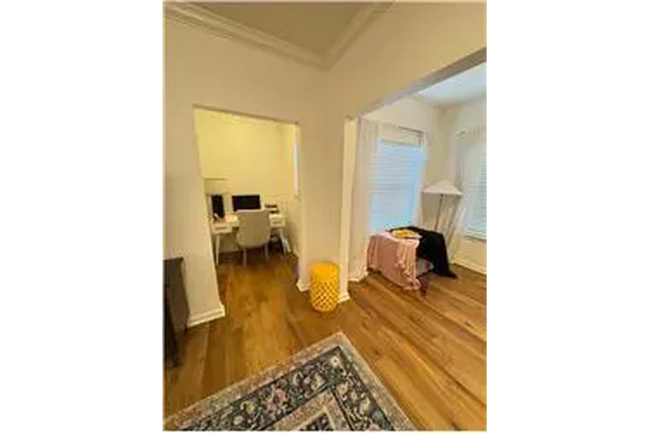 $2000 : Rental property with 2 bedro image 10