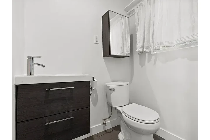 $1650 : 2 BEDROOM 2 BATHROOM image 4