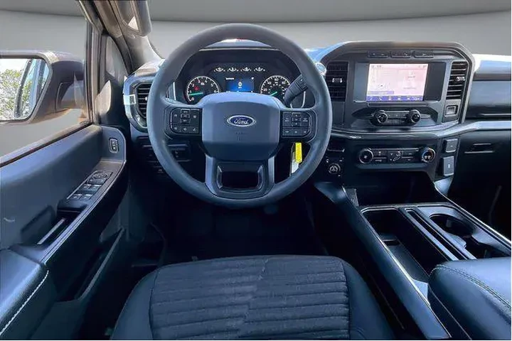 $29000 : Ford F-150 2021 4x4 XL 4dr S image 9