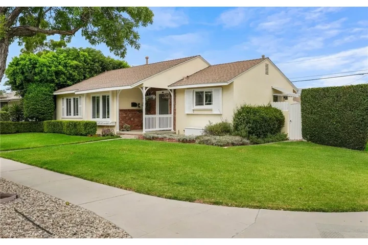 $2375 : 3Bed 2Bath Home in Los Angele image 1