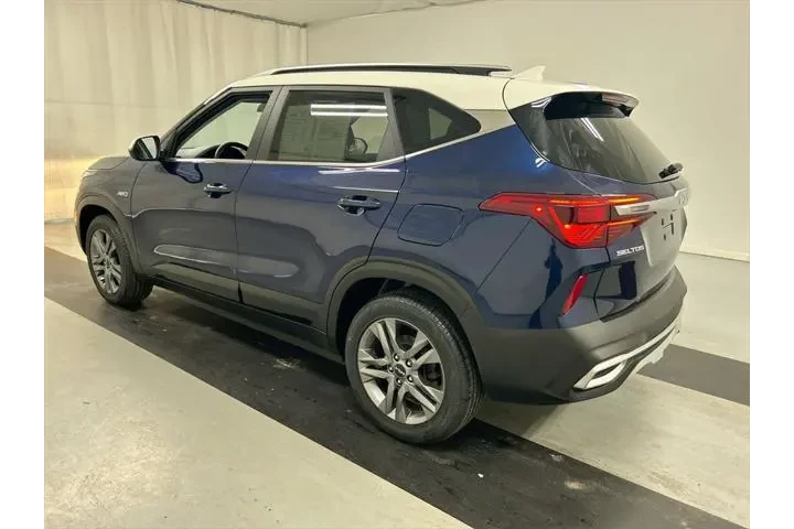 $21451 : Kia Seltos 2023 AWD S 4dr SU image 7