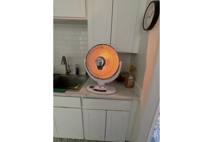 $30 : Ventilador que calienta image 1