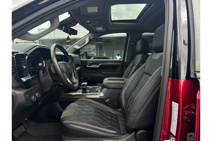 2022 Silverado 1500 RST Crew image 7