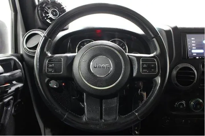 $18911 : Jeep Wrangler Unlimited 2015 image 9