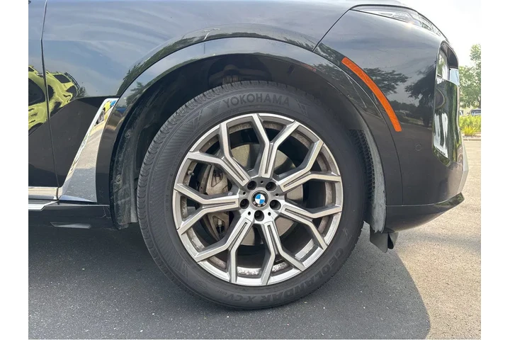 $58996 : 2024 X7 xDrive40i image 8
