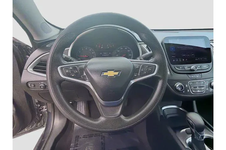 $13849 : Chevrolet Malibu 2022 LT 4dr image 8