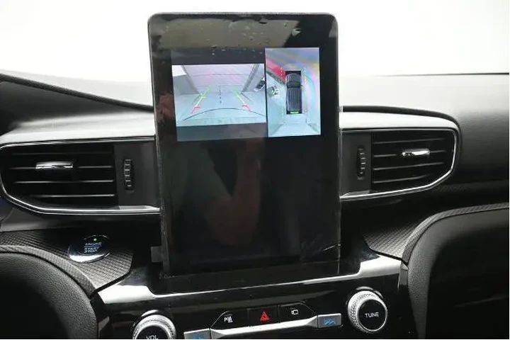 $34912 : Ford Explorer 2021 AWD ST 4d image 3