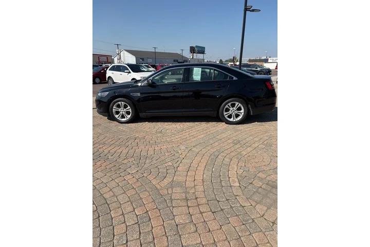 $10980 : 2016 Taurus SE image 8