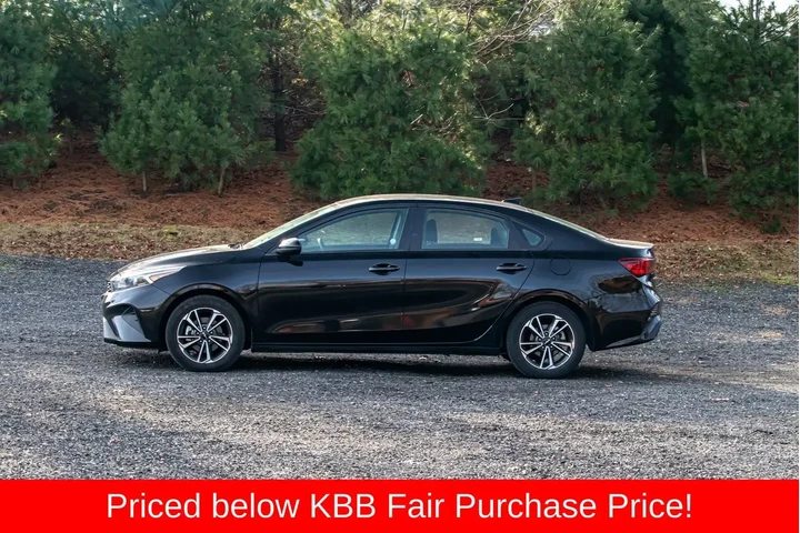 $13495 : Kia Forte 2024 LX 4dr Sedan image 4