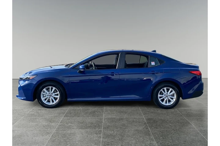 $34077 : Toyota Camry 2025 image 2