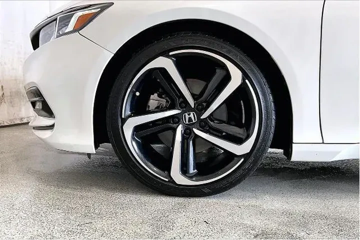$20721 : Honda Accord 2018 Sport 4dr image 8