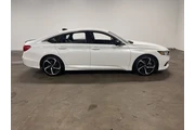 $19995 : Honda Accord 2021 Sport 4dr thumbnail