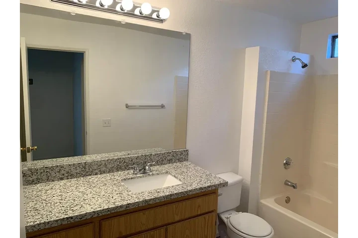 $1200 : North Las Vegas -Available image 9