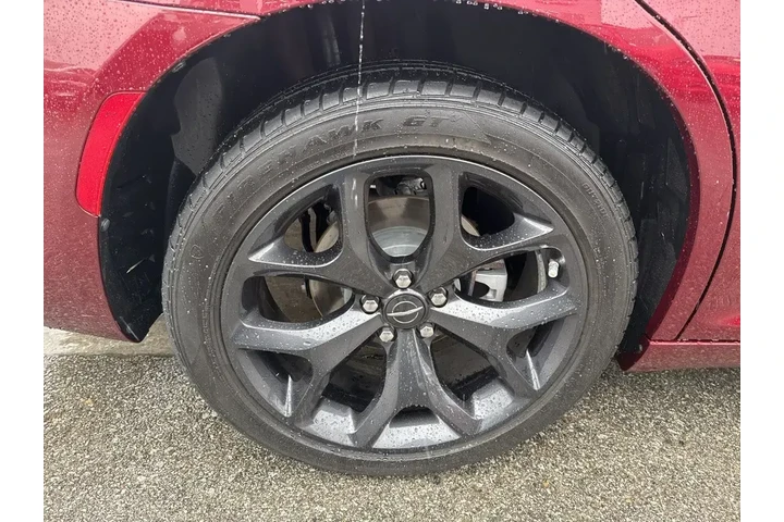 $29498 : Chrysler 300 2023 Touring 4d image 10