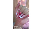 Necesitamos especialistas uñas en Los Angeles