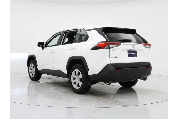 $27998 : Toyota RAV4 2024 AWD LE 4dr image 2