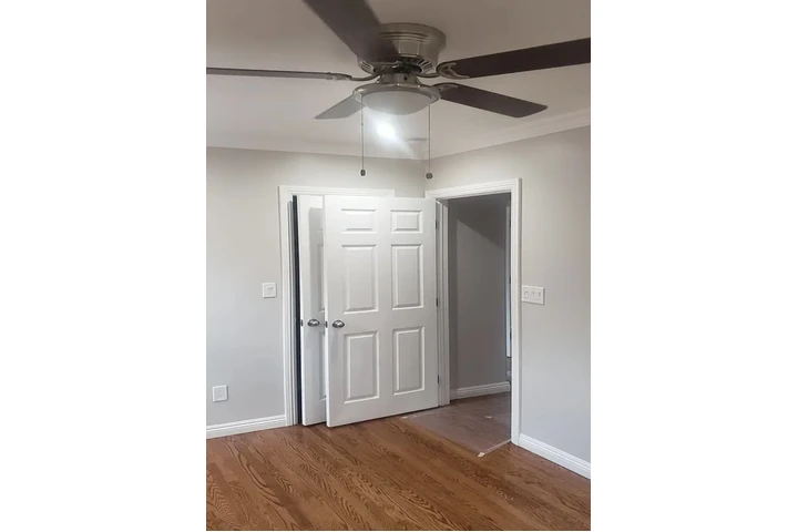 $2800 : Home of great amenities… image 6