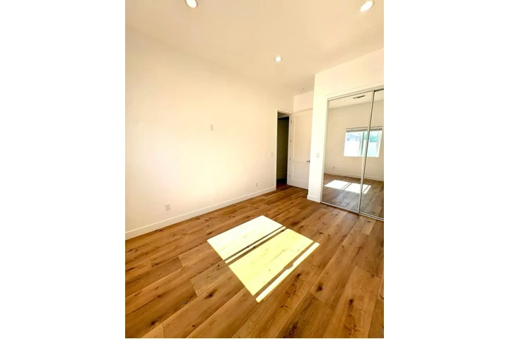$2500 : Beautiful 3Bed 2Ba Home in LA image 4
