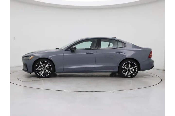 $24998 : Volvo S60 2024 B5 Core Dark image 3