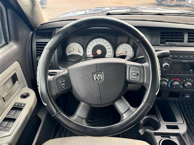 $11995 : 2011 RAM Dakota 2WD Crew Cab image 9