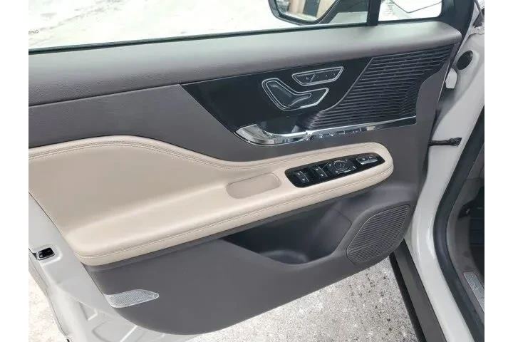 $28995 : Lincoln Corsair 2022 AWD Sta image 10