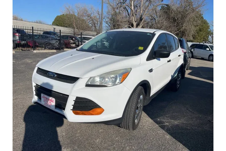 2016 Escape S image 1
