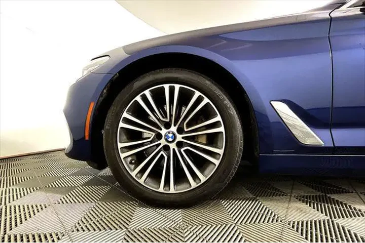 $19943 : BMW 5 Series 2019 AWD 530i x image 10