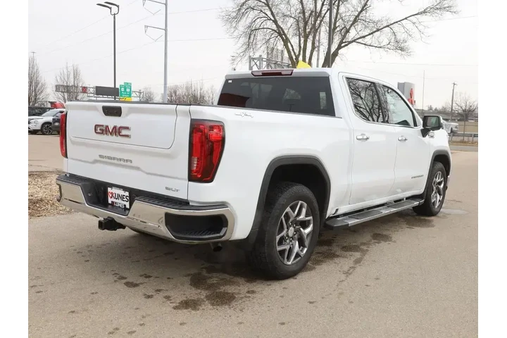 $38577 : GMC Sierra 1500 2023 4x4 SLT image 8