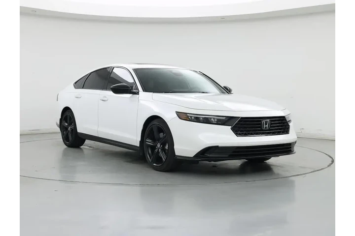 $27998 : Honda Accord Hybrid 2023 Spo image 1