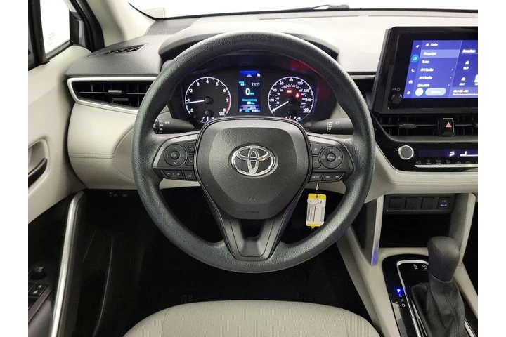 $27998 : Toyota Corolla Cross 2024 AW image 10
