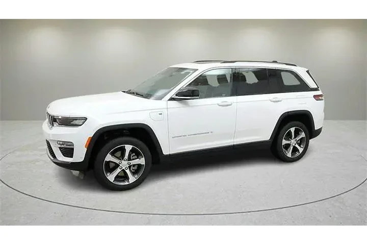 $28999 : Jeep Grand Cherokee 2023 4x4 image 4