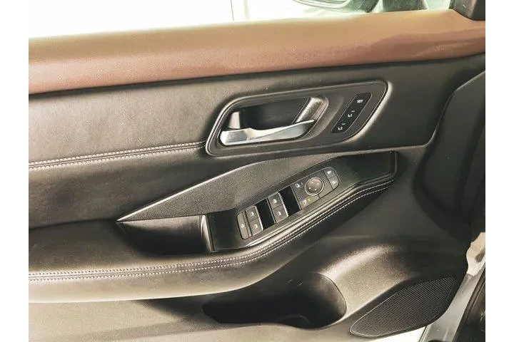 $28997 : Nissan Rogue 2023 SL 4dr Cro image 9