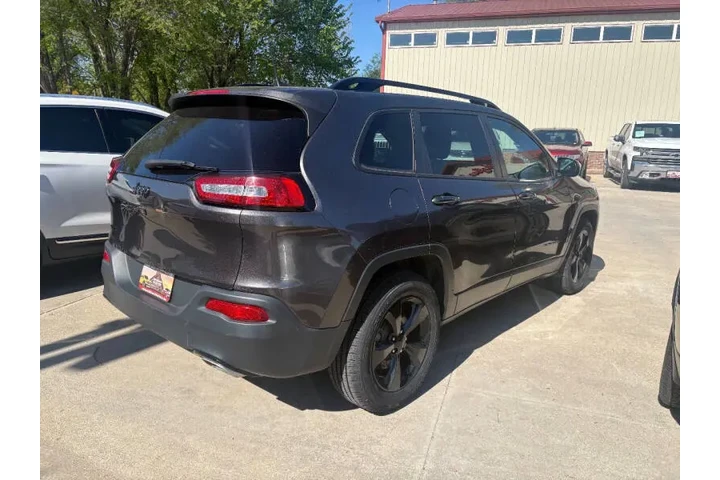 $10950 : 2018 Cherokee Latitude image 5