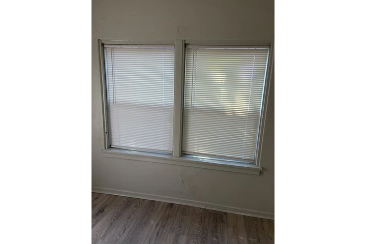 $875 : 1 bedrm in bakersfield for ren image 9