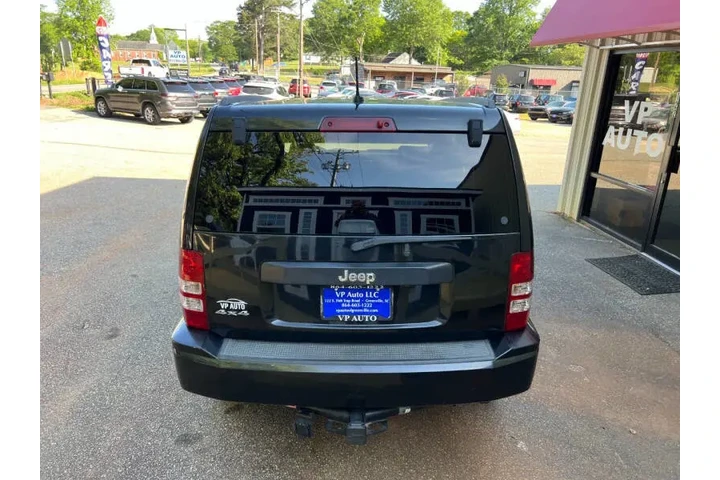 $7499 : 2009 Liberty Sport image 6