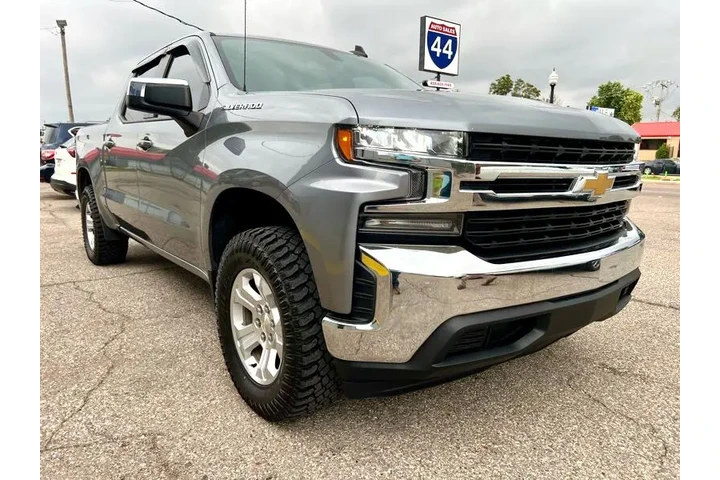 $29995 : 2020 Silverado 1500 LT Crew C image 2
