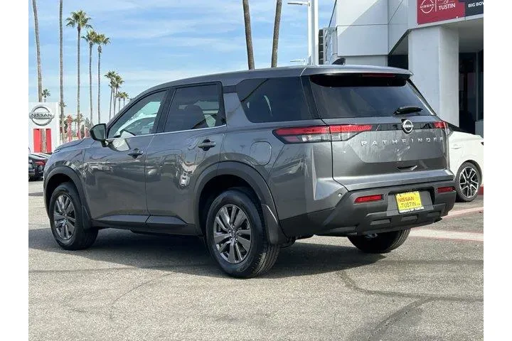 $38170 : Nissan Pathfinder 2025 S 4dr image 2