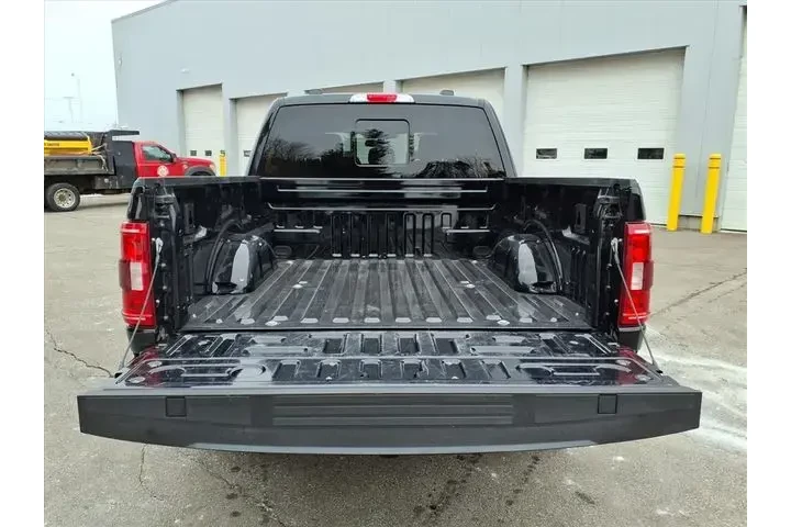 $39423 : Ford F-150 2023 4x4 XLT 4dr image 5