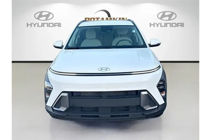 $17263 : Hyundai KONA 2024 SEL 4dr Cr image 2