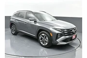 $28345 : Hyundai TUCSON 2025 SEL Conv thumbnail