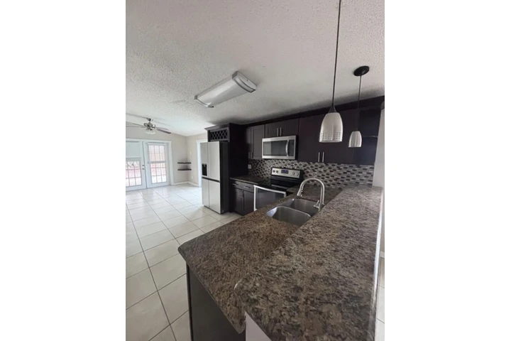 $2800 : Renta Casa image 2