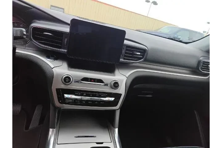 $24826 : Ford Explorer 2021 XLT 4dr S image 9