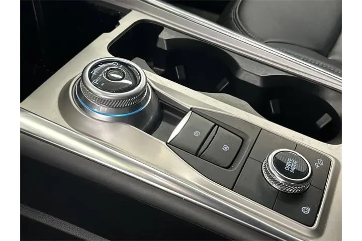 $33500 : Ford Explorer 2023 AWD XLT 4 image 4