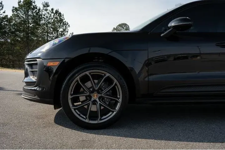 $39999 : Porsche Macan 2022 AWD 4dr S image 4