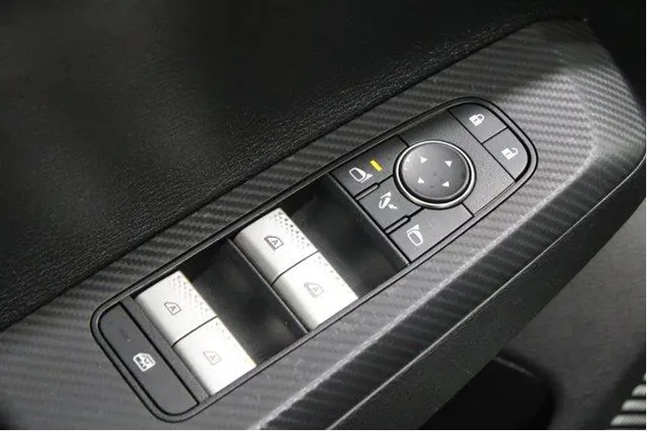 $25947 : Mitsubishi Outlander 2023 AW image 4