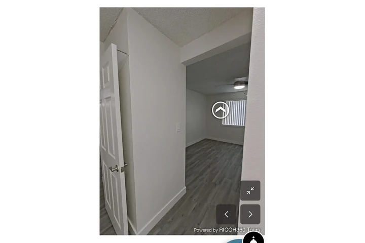 $1000 : Se renta cuarto en Fullerton image 3