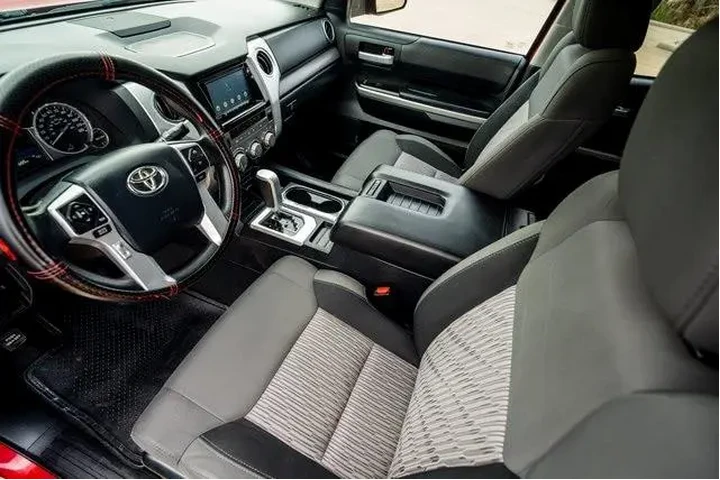 $23384 : Toyota Tundra 2017 4x4 TRD P image 7
