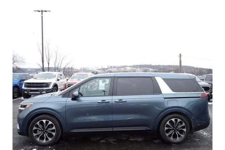 $30887 : Kia Carnival 2024 EX 4dr Min image 2